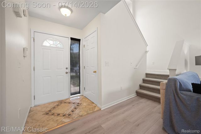 29790 Palmer Court, Farmington Hills, MI 48336