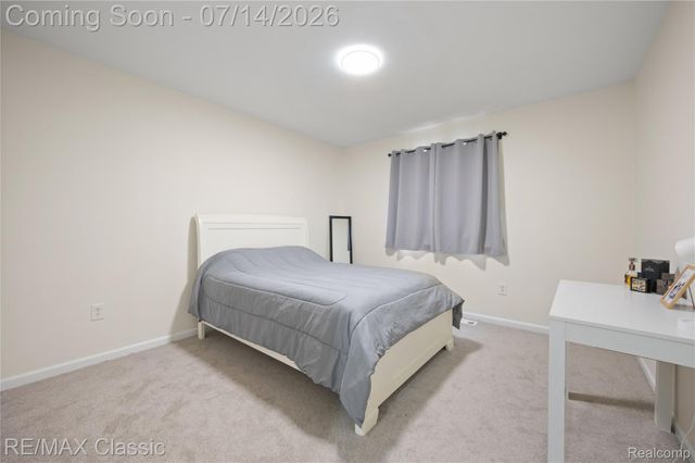 29790 Palmer Court, Farmington Hills, MI 48336