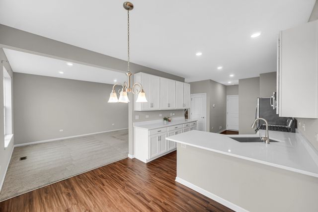 15157 W Quincy Circle, Manhattan, IL 60442