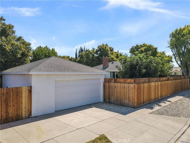 23055 Gilmore, West Hills, CA 91307