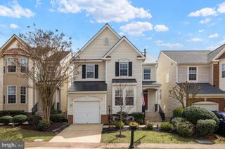 7689 GRAYSONS MILL LN #, Lorton, VA 22079