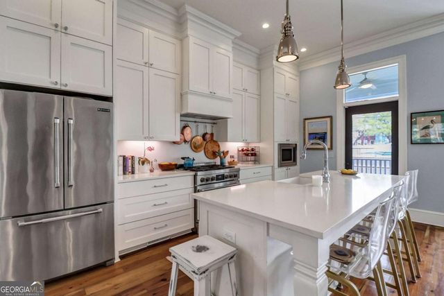 518 E Bolton Street, Savannah, GA 31401