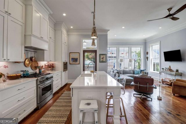 518 E Bolton Street, Savannah, GA 31401