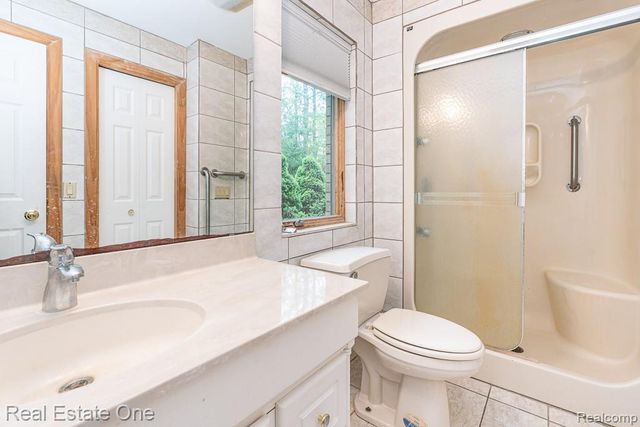 2670 Spring Grove Drive, Brighton, MI 48114