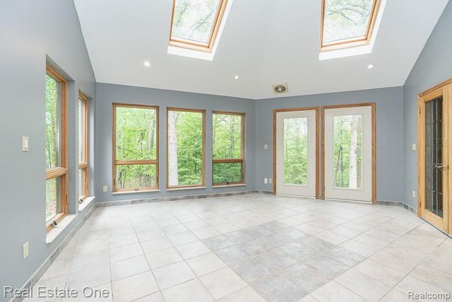 2670 Spring Grove Drive, Brighton, MI 48114