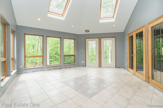 2670 Spring Grove Drive, Brighton, MI 48114