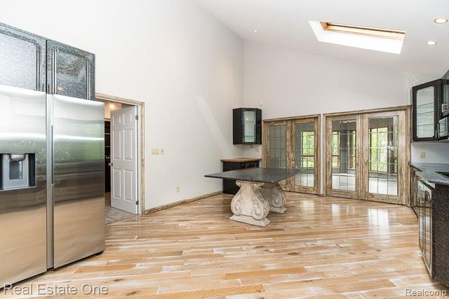 2670 Spring Grove Drive, Brighton, MI 48114