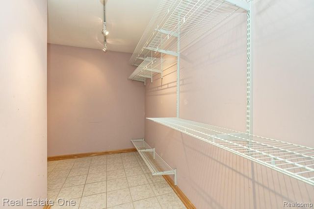2670 Spring Grove Drive, Brighton, MI 48114