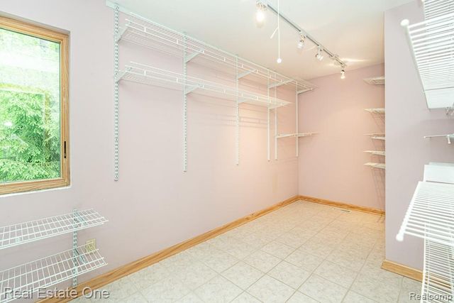 2670 Spring Grove Drive, Brighton, MI 48114