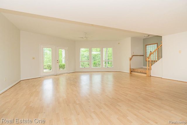 2670 Spring Grove Drive, Brighton, MI 48114