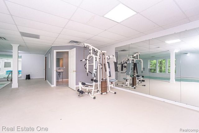 2670 Spring Grove Drive, Brighton, MI 48114