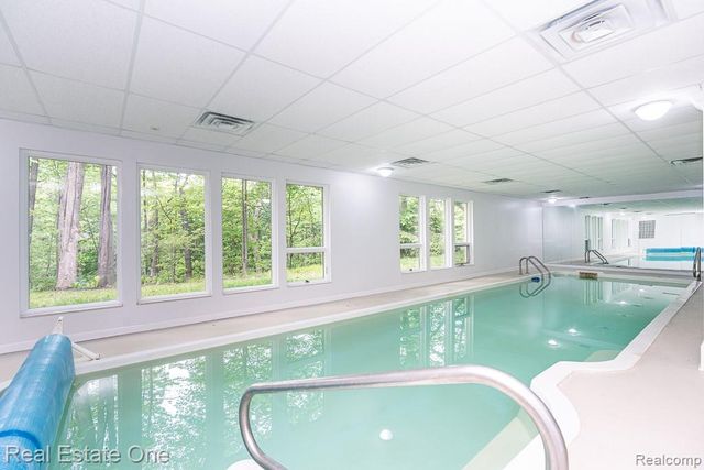 2670 Spring Grove Drive, Brighton, MI 48114
