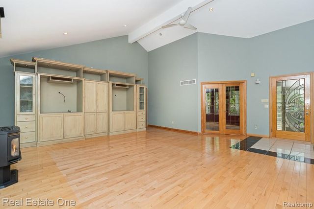 2670 Spring Grove Drive, Brighton, MI 48114