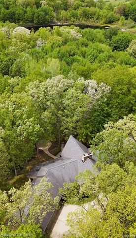 2670 Spring Grove Drive, Brighton, MI 48114