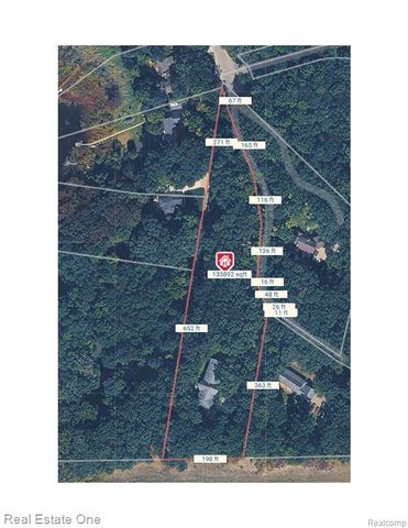 2670 Spring Grove Drive, Brighton, MI 48114