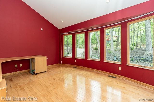 2670 Spring Grove Drive, Brighton, MI 48114