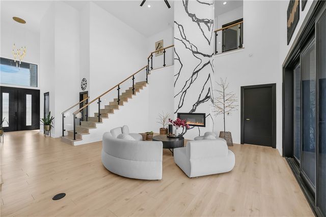 381 Rainforest Loop, Centerton, AR 72719