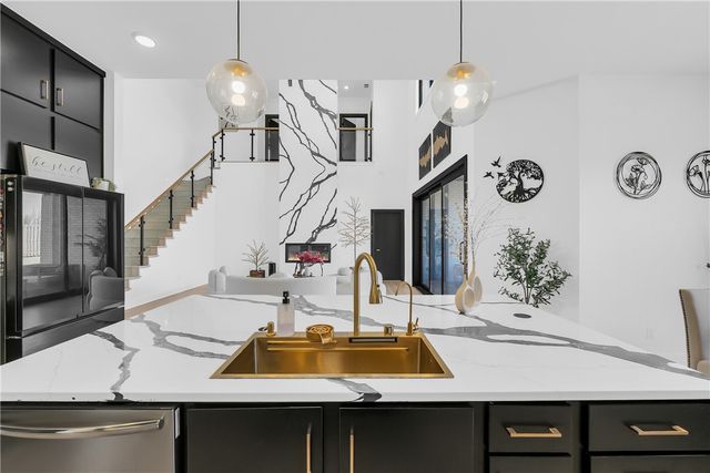 381 Rainforest Loop, Centerton, AR 72719