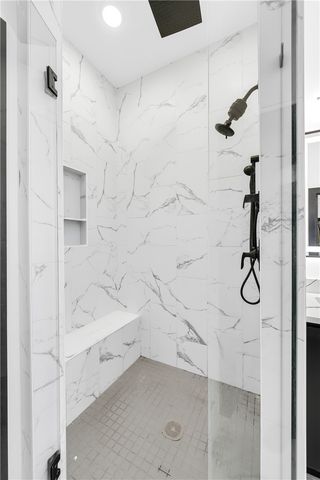 381 Rainforest Loop, Centerton, AR 72719