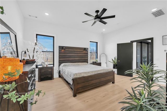 381 Rainforest Loop, Centerton, AR 72719