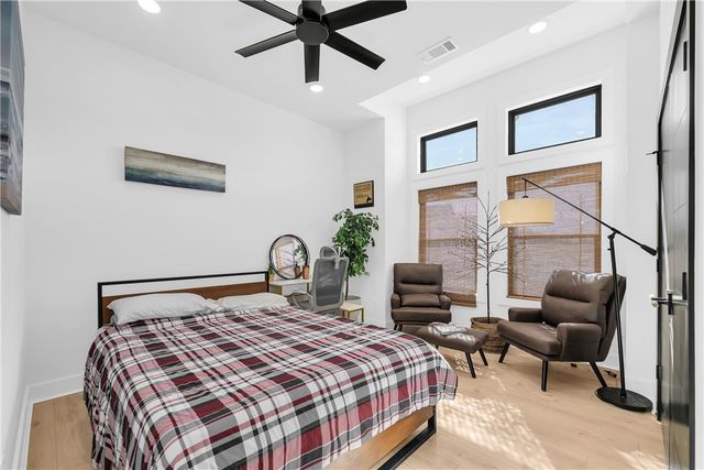 381 Rainforest Loop, Centerton, AR 72719