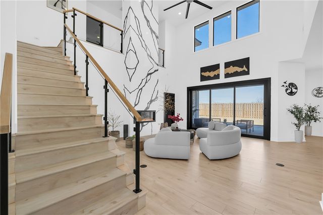 381 Rainforest Loop, Centerton, AR 72719