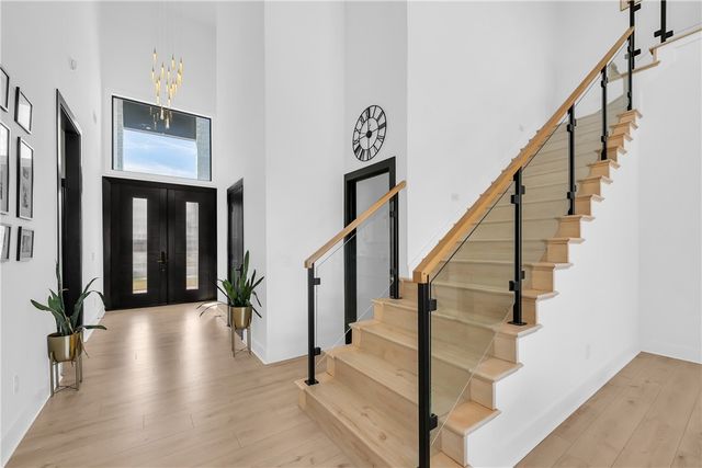 381 Rainforest Loop, Centerton, AR 72719