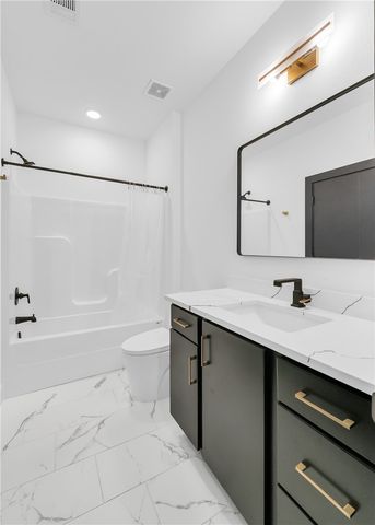 381 Rainforest Loop, Centerton, AR 72719