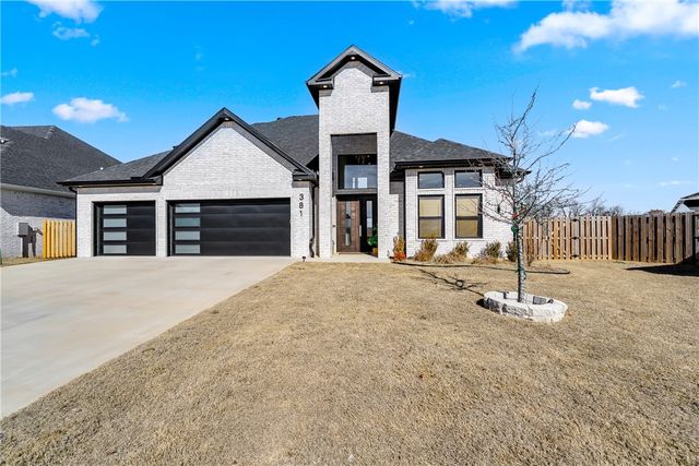 381 Rainforest Loop, Centerton, AR 72719