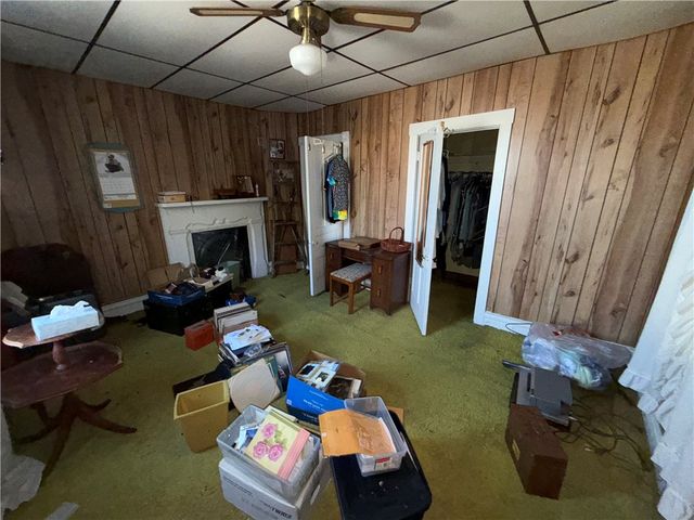 226 Ridge Ave, Applewold Boro, PA 16201