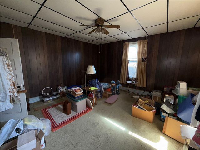 226 Ridge Ave, Applewold Boro, PA 16201