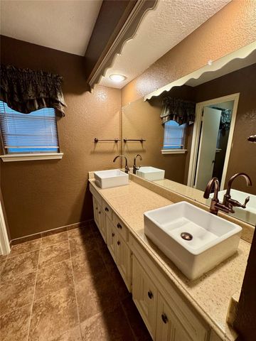 11814 Cypresswood Drive, North Houston, TX 77070