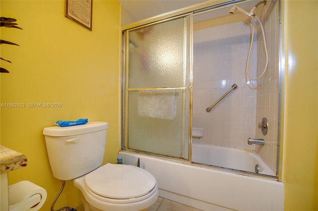 2901 N Nob Hill Road 303, Sunrise, FL 33322