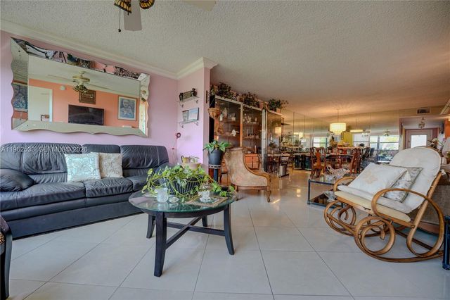 2901 N Nob Hill Road 303, Sunrise, FL 33322