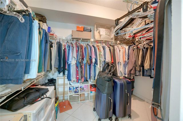 2901 N Nob Hill Road 303, Sunrise, FL 33322