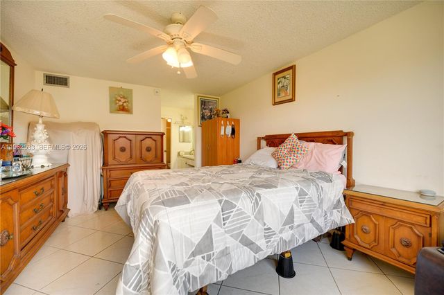 2901 N Nob Hill Road 303, Sunrise, FL 33322