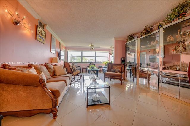 2901 N Nob Hill Road 303, Sunrise, FL 33322