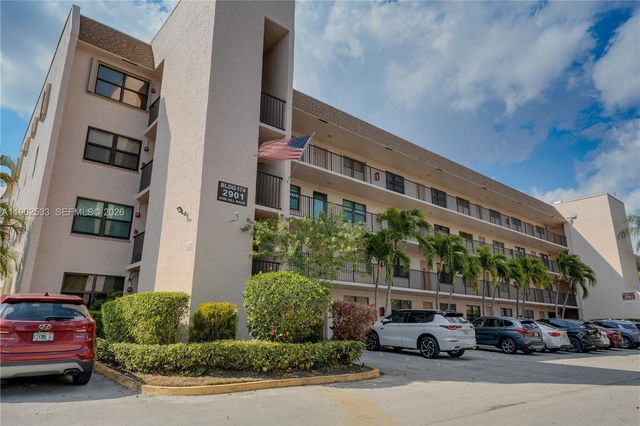 2901 N Nob Hill Road 303, Sunrise, FL 33322