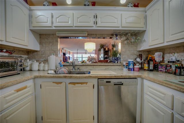 2901 N Nob Hill Road 303, Sunrise, FL 33322