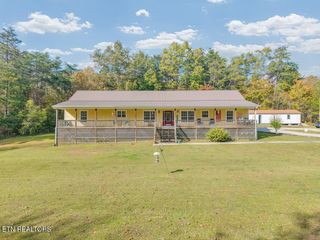 908 Riverchase Tr, Clarkrange, TN 38553