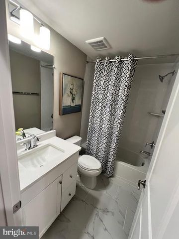 24135 PISSARRO DR, Sterling, VA 20166