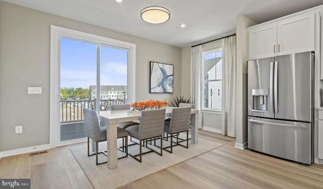 24135 PISSARRO DR, Sterling, VA 20166