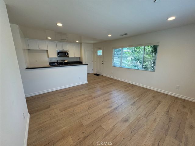 2306 N Catalina, Burbank, CA 91504