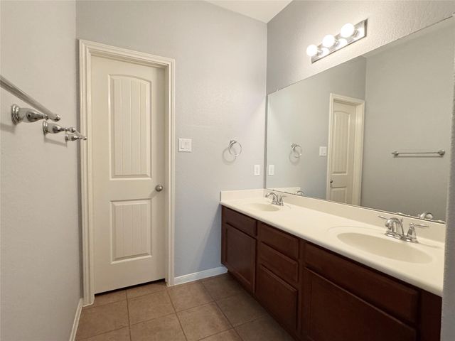 1050 Forest Haven Court, Conroe, TX 77384