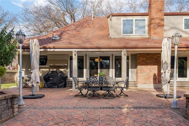 5209 W 83rd Terrace, Prairie Village, KS 66207