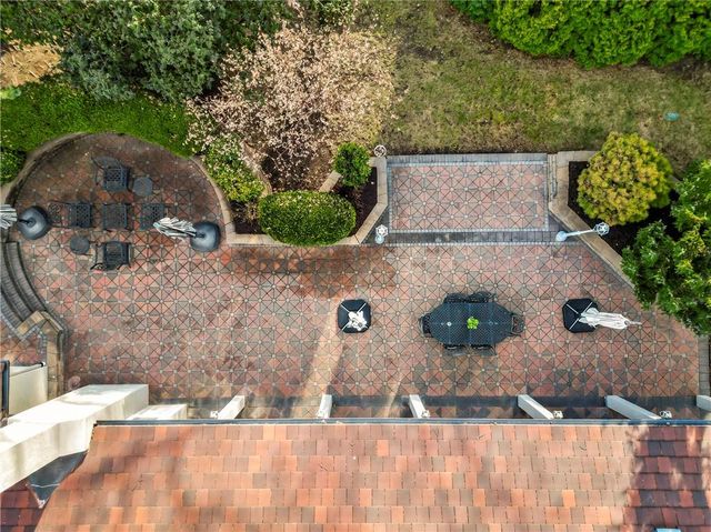 5209 W 83rd Terrace, Prairie Village, KS 66207