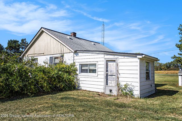 10349 S Francis Road, Dewitt, MI 48820