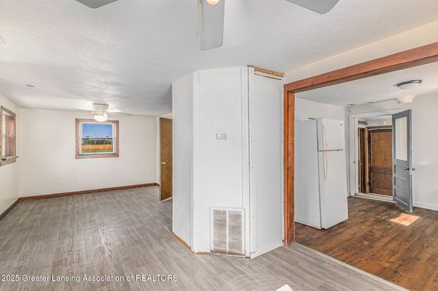 10349 S Francis Road, Dewitt, MI 48820