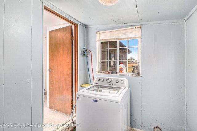 10349 S Francis Road, Dewitt, MI 48820