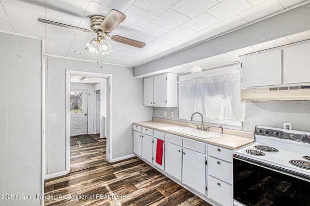 10349 S Francis Road, Dewitt, MI 48820